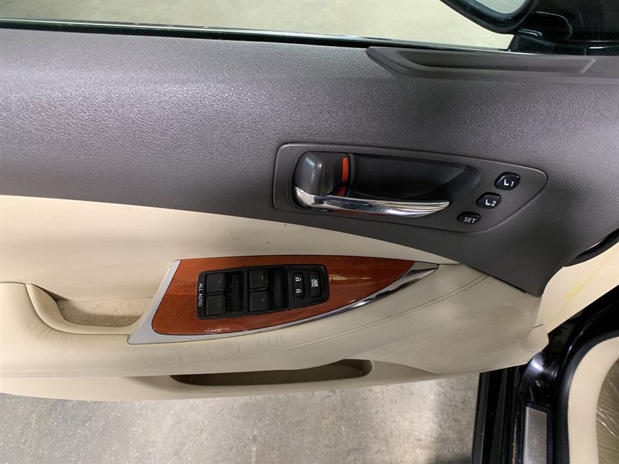 2010 Lexus ES 350 4dr Sdn, available for sale in Stratford, Connecticut | Wiz Leasing Inc. Stratford, Connecticut 2010 Lexus ES 350 4dr Sdn, available for sale in Stratford, Connecticut | Wiz Leasing Inc. Stratford, Connecticut