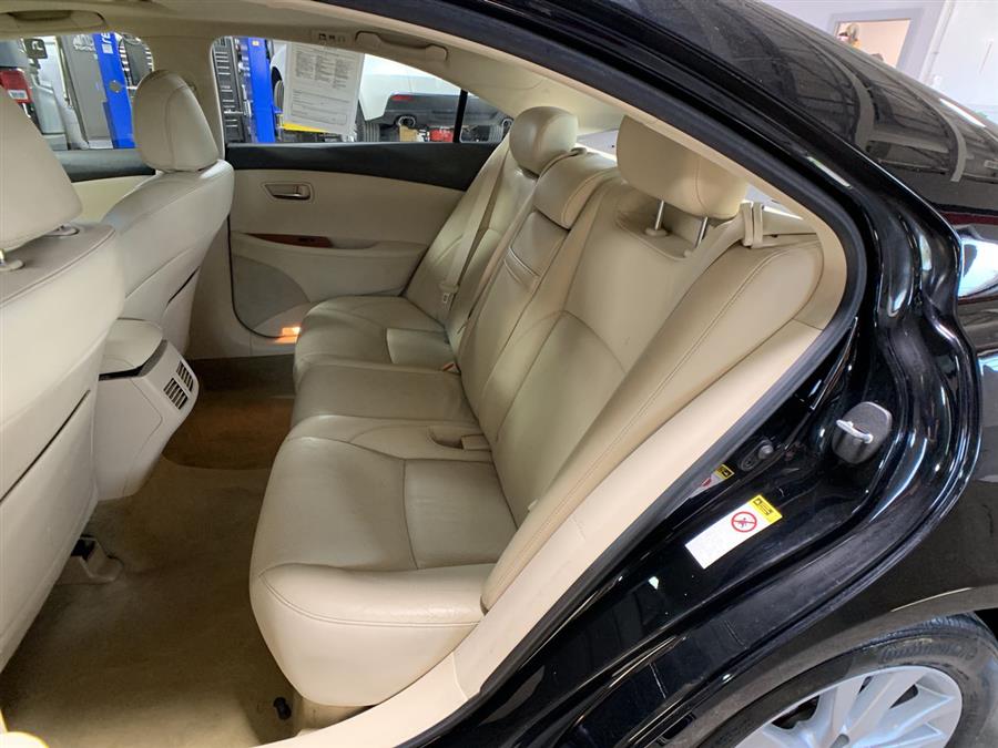 2010 Lexus ES 350 4dr Sdn, available for sale in Stratford, Connecticut | Wiz Leasing Inc. Stratford, Connecticut 2010 Lexus ES 350 4dr Sdn, available for sale in Stratford, Connecticut | Wiz Leasing Inc. Stratford, Connecticut