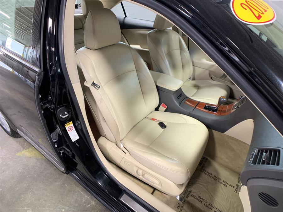 2010 Lexus ES 350 4dr Sdn, available for sale in Stratford, Connecticut | Wiz Leasing Inc. Stratford, Connecticut 2010 Lexus ES 350 4dr Sdn, available for sale in Stratford, Connecticut | Wiz Leasing Inc. Stratford, Connecticut