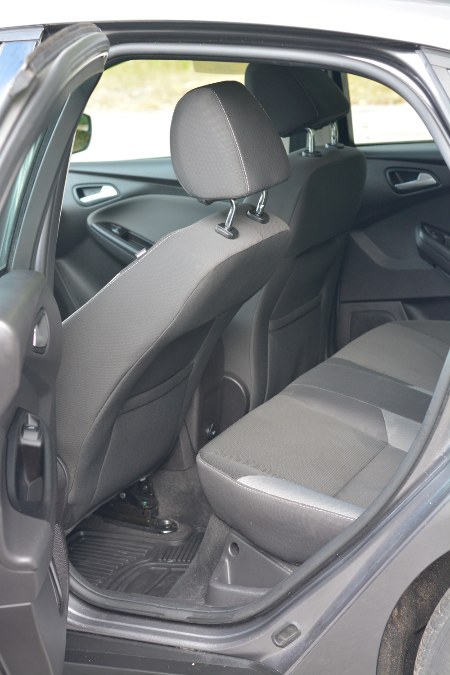 2014 Ford Focus 4dr Sdn SE, available for sale in Ashland, Massachusetts | New Beginning Auto Service Inc. Ashland, Massachusetts 2014 Ford Focus 4dr Sdn SE, available for sale in Ashland, Massachusetts | New Beginning Auto Service Inc. Ashland, Massachusetts