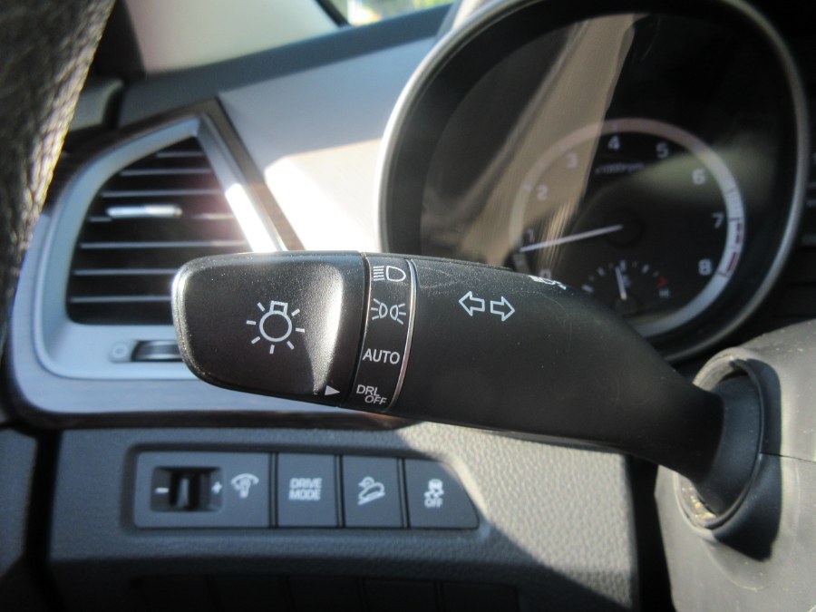 2018 Hyundai Santa Fe Sport 2.4L Auto, available for sale in Linden, New Jersey | Route 27 Auto Mall. Linden, New Jersey 2018 Hyundai Santa Fe Sport 2.4L Auto, available for sale in Linden, New Jersey | Route 27 Auto Mall. Linden, New Jersey