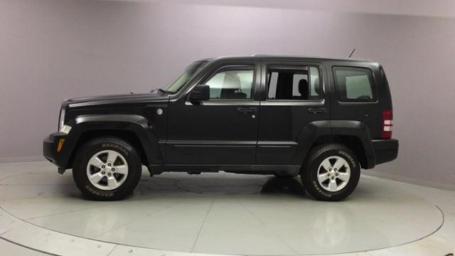 2012 Jeep Liberty 4WD 4dr Sport, available for sale in Naugatuck, Connecticut | J&M Automotive Sls&Svc LLC. Naugatuck, Connecticut 2012 Jeep Liberty 4WD 4dr Sport, available for sale in Naugatuck, Connecticut | J&M Automotive Sls&Svc LLC. Naugatuck, Connecticut