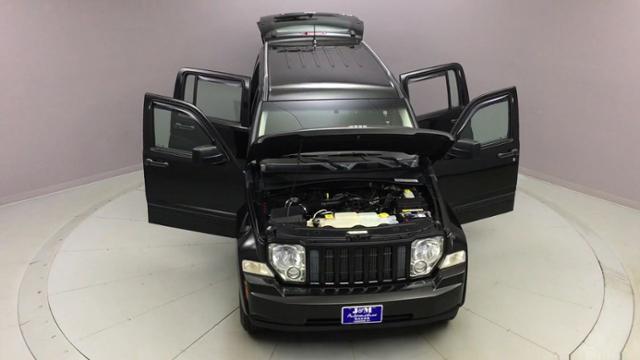 2012 Jeep Liberty 4WD 4dr Sport, available for sale in Naugatuck, Connecticut | J&M Automotive Sls&Svc LLC. Naugatuck, Connecticut 2012 Jeep Liberty 4WD 4dr Sport, available for sale in Naugatuck, Connecticut | J&M Automotive Sls&Svc LLC. Naugatuck, Connecticut