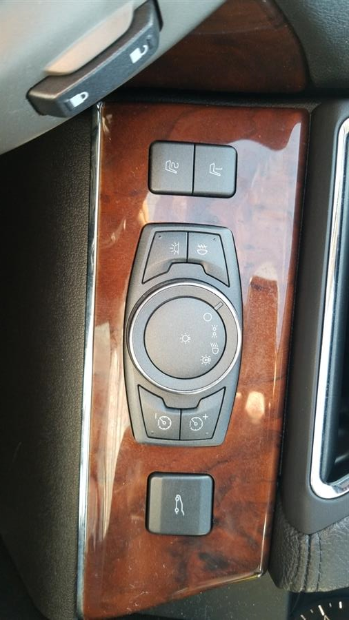 2013 Lincoln MKX AWD 4dr, available for sale in Manchester, Connecticut | Best Auto Sales LLC. Manchester, Connecticut 2013 Lincoln MKX AWD 4dr, available for sale in Manchester, Connecticut | Best Auto Sales LLC. Manchester, Connecticut
