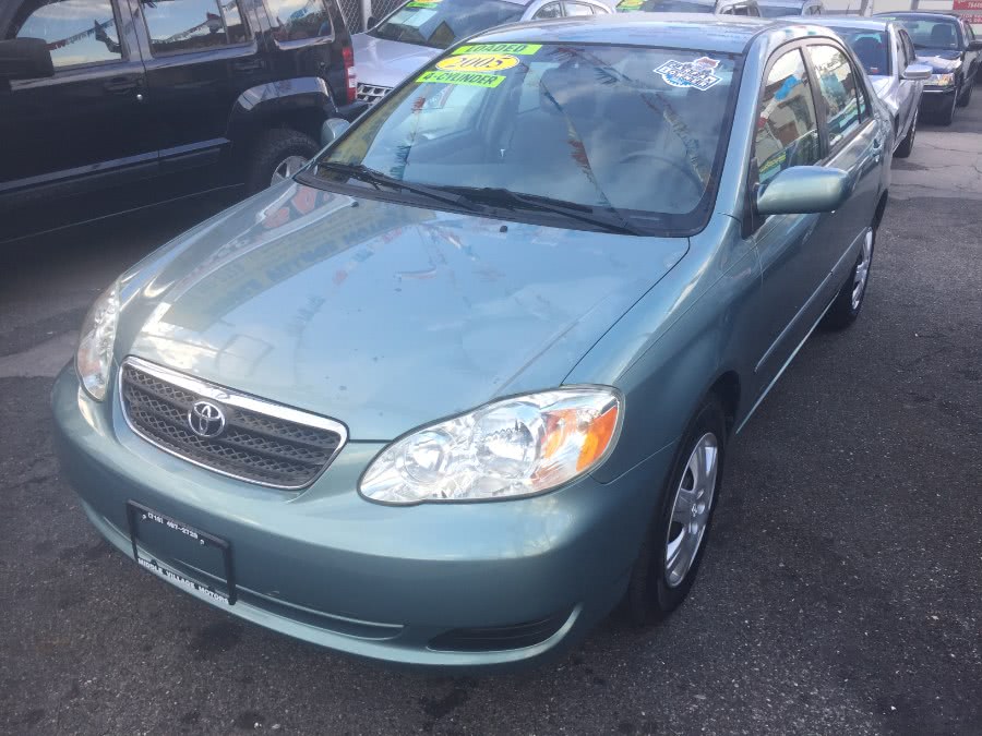 2005 Toyota Corolla 4dr Sdn LE Auto, available for sale in Middle Village, New York | Middle Village Motors . Middle Village, New York