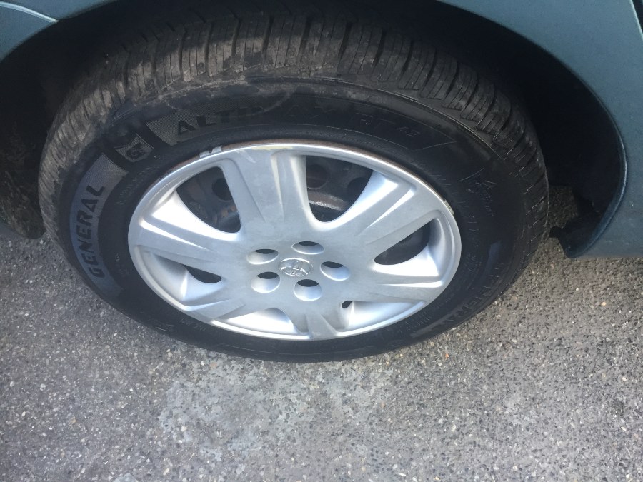 2005 Toyota Corolla 4dr Sdn LE Auto, available for sale in Middle Village, New York | Middle Village Motors . Middle Village, New York 2005 Toyota Corolla 4dr Sdn LE Auto, available for sale in Middle Village, New York | Middle Village Motors . Middle Village, New York