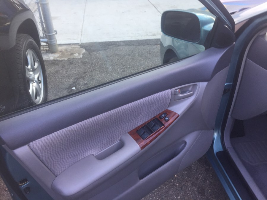 2005 Toyota Corolla 4dr Sdn LE Auto, available for sale in Middle Village, New York | Middle Village Motors . Middle Village, New York 2005 Toyota Corolla 4dr Sdn LE Auto, available for sale in Middle Village, New York | Middle Village Motors . Middle Village, New York