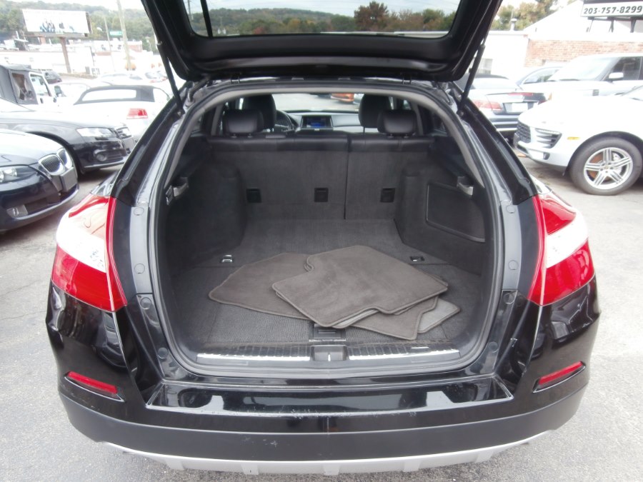 2015 Honda Crosstour 2WD V6 5dr EX-L w/Navi, available for sale in Waterbury, Connecticut | Jim Juliani Motors. Waterbury, Connecticut 2015 Honda Crosstour 2WD V6 5dr EX-L w/Navi, available for sale in Waterbury, Connecticut | Jim Juliani Motors. Waterbury, Connecticut