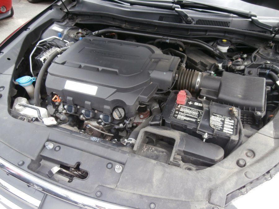 2015 Honda Crosstour 2WD V6 5dr EX-L w/Navi, available for sale in Waterbury, Connecticut | Jim Juliani Motors. Waterbury, Connecticut 2015 Honda Crosstour 2WD V6 5dr EX-L w/Navi, available for sale in Waterbury, Connecticut | Jim Juliani Motors. Waterbury, Connecticut