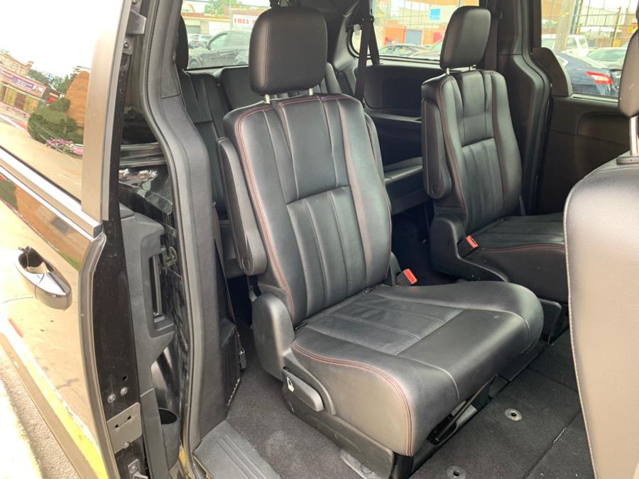 2018 Dodge Grand Caravan GT Wagon, available for sale in Brooklyn, New York | Worlds Best Auto Inc. Brooklyn, New York 2018 Dodge Grand Caravan GT Wagon, available for sale in Brooklyn, New York | Worlds Best Auto Inc. Brooklyn, New York