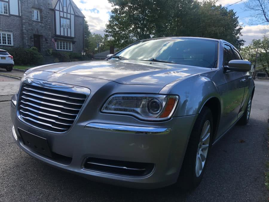 2014 Chrysler 300 4dr Sdn RWD, available for sale in Bronx, New York | TNT Auto Sales USA inc. Bronx, New York