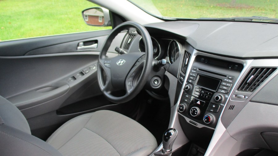 2014 Hyundai Sonata 4dr Sdn 2.4L Auto GLS, available for sale in Bronx, New York | TNT Auto Sales USA inc. Bronx, New York 2014 Hyundai Sonata 4dr Sdn 2.4L Auto GLS, available for sale in Bronx, New York | TNT Auto Sales USA inc. Bronx, New York