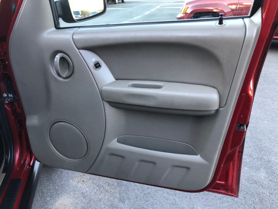 2006 Jeep Liberty 4dr Renegade 4WD, available for sale in Suffield, Connecticut | Suffield Auto LLC. Suffield, Connecticut 2006 Jeep Liberty 4dr Renegade 4WD, available for sale in Suffield, Connecticut | Suffield Auto LLC. Suffield, Connecticut