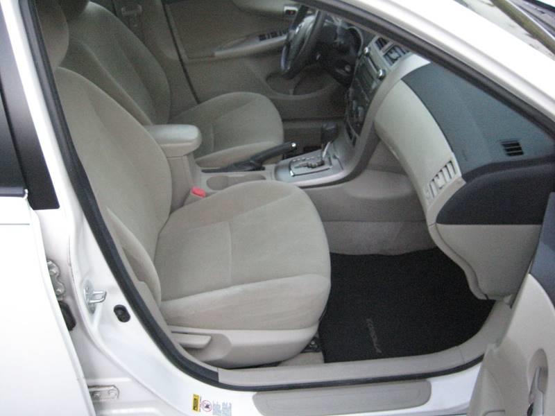 2011 Toyota Corolla LE 4dr Sedan 4A, available for sale in Massapequa, New York | Rite Choice Auto Inc.. Massapequa, New York 2011 Toyota Corolla LE 4dr Sedan 4A, available for sale in Massapequa, New York | Rite Choice Auto Inc.. Massapequa, New York
