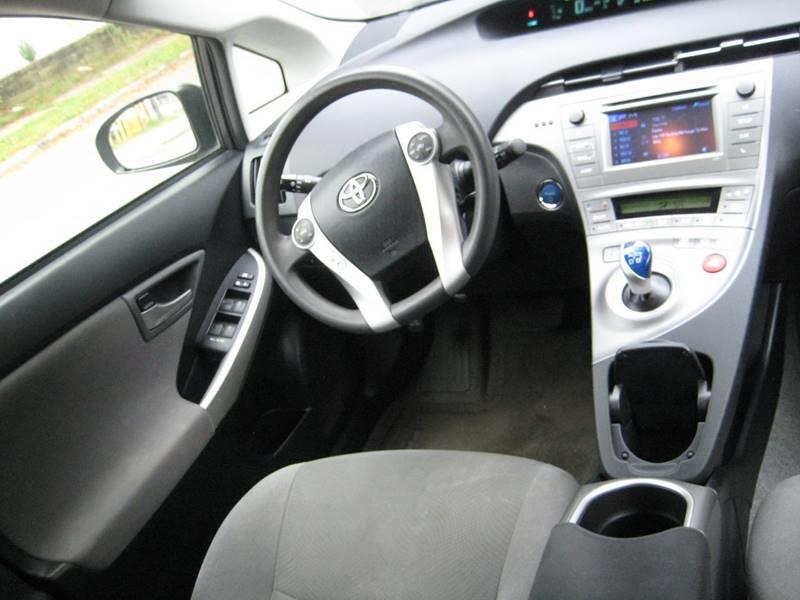 2014 Toyota Prius Two 4dr Hatchback, available for sale in Massapequa, New York | Rite Choice Auto Inc.. Massapequa, New York 2014 Toyota Prius Two 4dr Hatchback, available for sale in Massapequa, New York | Rite Choice Auto Inc.. Massapequa, New York