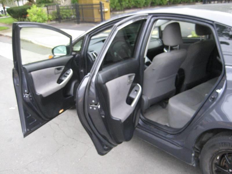 2014 Toyota Prius Two 4dr Hatchback, available for sale in Massapequa, New York | Rite Choice Auto Inc.. Massapequa, New York 2014 Toyota Prius Two 4dr Hatchback, available for sale in Massapequa, New York | Rite Choice Auto Inc.. Massapequa, New York