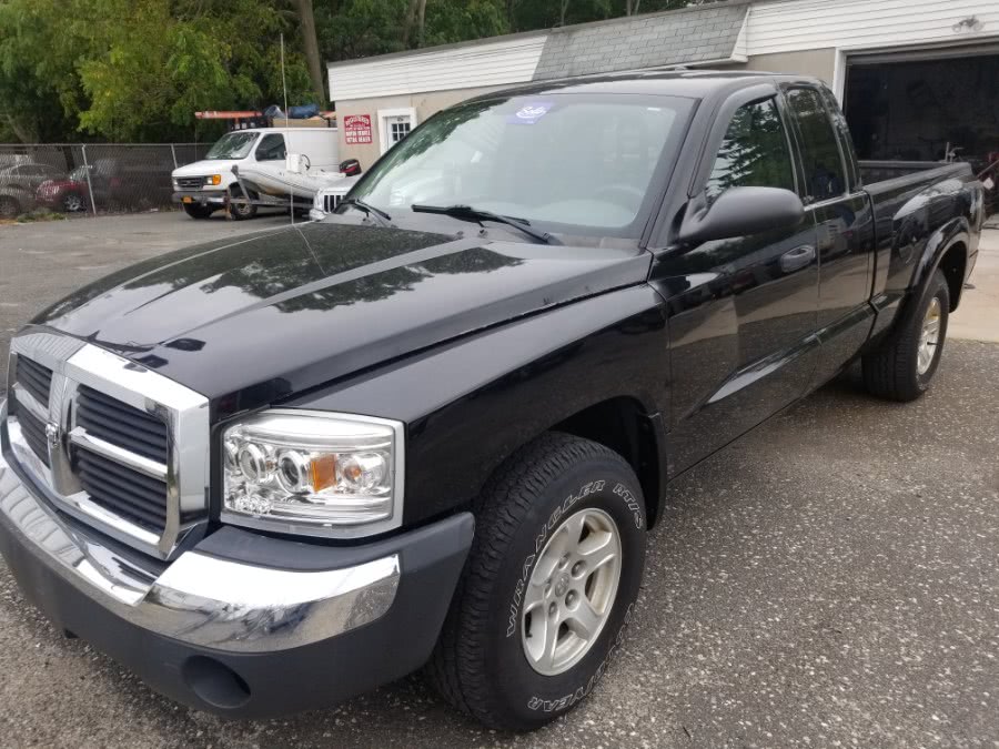 2005 Dodge Dakota 2dr Club Cab 131" WB 4WD SLT, available for sale in Patchogue, New York | Romaxx Truxx. Patchogue, New York