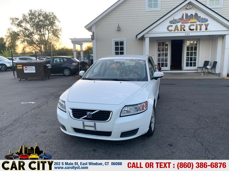 2009 Volvo V50 4dr Wgn 2.4L FWD, available for sale in East Windsor, Connecticut | Car City LLC. East Windsor, Connecticut