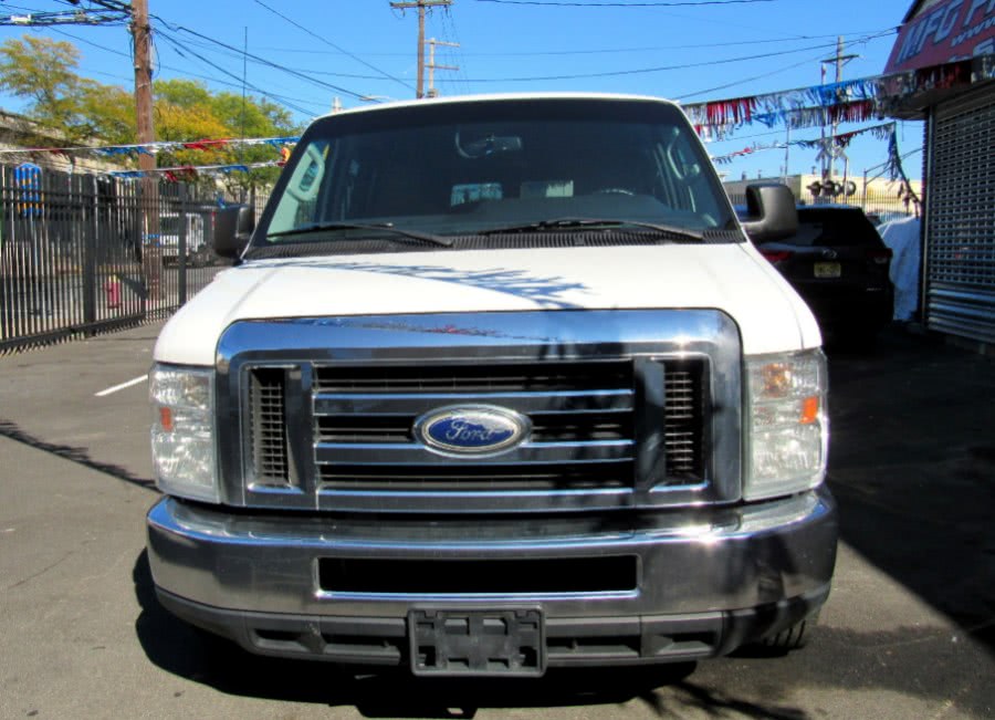 2013 Ford Econoline Wagon E-350 Super Duty Ext XL, available for sale in Paterson, New Jersey | MFG Prestige Auto Group. Paterson, New Jersey