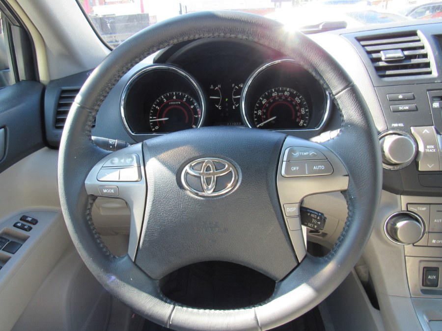 2008 Toyota Highlander 4WD 4dr Sport, available for sale in Worcester, Massachusetts | Hilario's Auto Sales Inc.. Worcester, Massachusetts 2008 Toyota Highlander 4WD 4dr Sport, available for sale in Worcester, Massachusetts | Hilario's Auto Sales Inc.. Worcester, Massachusetts