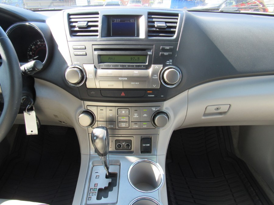 2008 Toyota Highlander 4WD 4dr Sport, available for sale in Worcester, Massachusetts | Hilario's Auto Sales Inc.. Worcester, Massachusetts 2008 Toyota Highlander 4WD 4dr Sport, available for sale in Worcester, Massachusetts | Hilario's Auto Sales Inc.. Worcester, Massachusetts