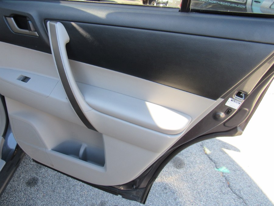 2008 Toyota Highlander 4WD 4dr Sport, available for sale in Worcester, Massachusetts | Hilario's Auto Sales Inc.. Worcester, Massachusetts 2008 Toyota Highlander 4WD 4dr Sport, available for sale in Worcester, Massachusetts | Hilario's Auto Sales Inc.. Worcester, Massachusetts
