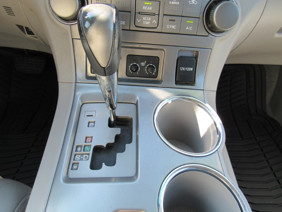 2008 Toyota Highlander 4WD 4dr Sport, available for sale in Worcester, Massachusetts | Hilario's Auto Sales Inc.. Worcester, Massachusetts 2008 Toyota Highlander 4WD 4dr Sport, available for sale in Worcester, Massachusetts | Hilario's Auto Sales Inc.. Worcester, Massachusetts