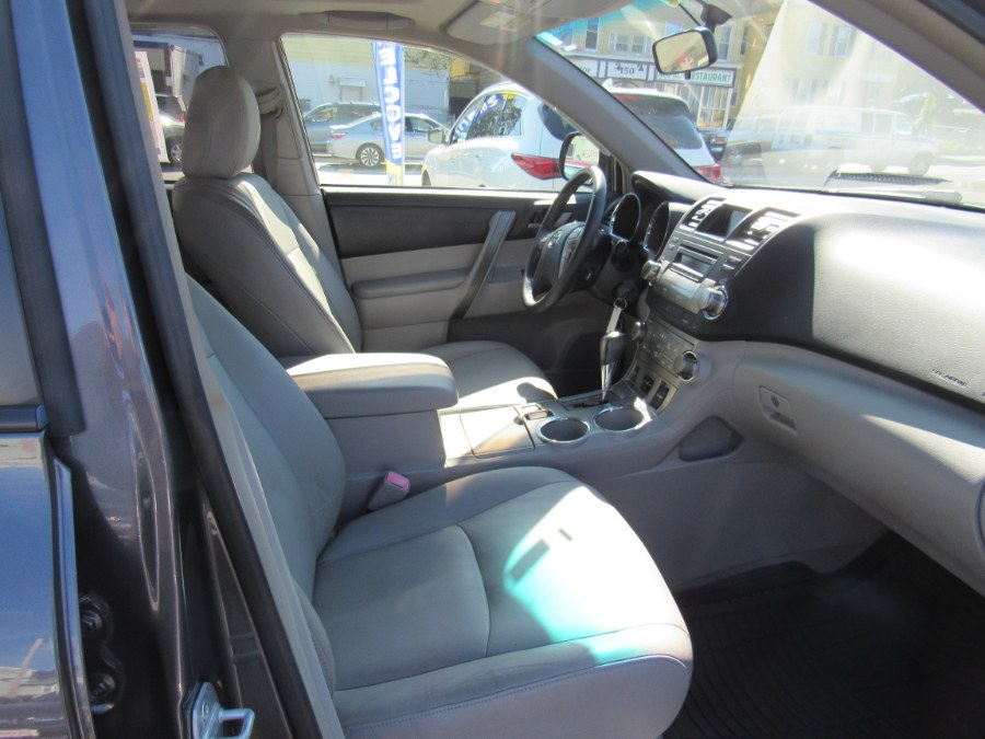2008 Toyota Highlander 4WD 4dr Sport, available for sale in Worcester, Massachusetts | Hilario's Auto Sales Inc.. Worcester, Massachusetts 2008 Toyota Highlander 4WD 4dr Sport, available for sale in Worcester, Massachusetts | Hilario's Auto Sales Inc.. Worcester, Massachusetts