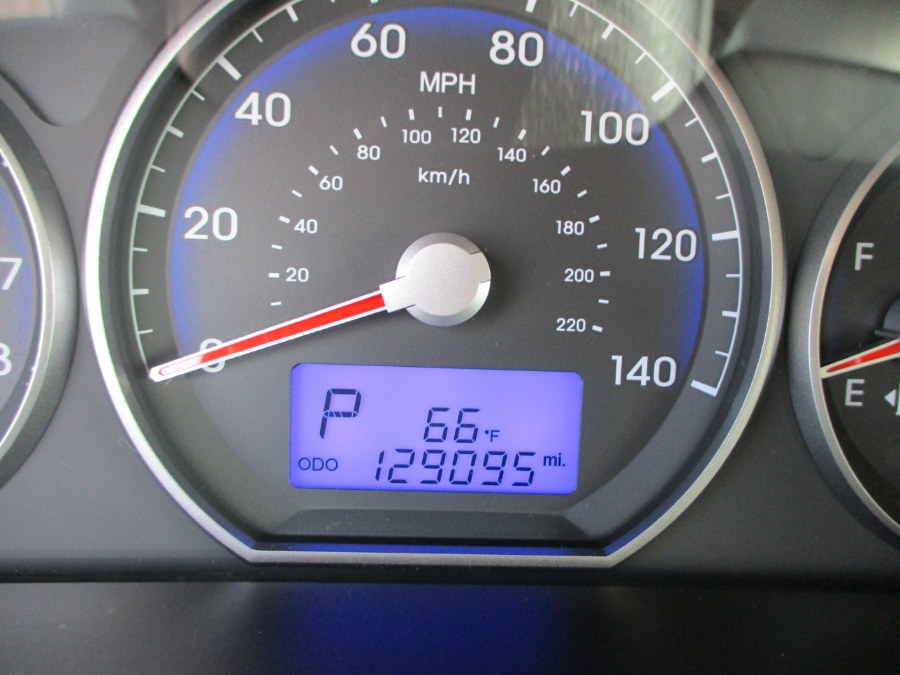 2011 Hyundai Santa Fe AWD 4dr V6 Auto SE, available for sale in Massapequa, New York | South Shore Auto Brokers & Sales. Massapequa, New York 2011 Hyundai Santa Fe AWD 4dr V6 Auto SE, available for sale in Massapequa, New York | South Shore Auto Brokers & Sales. Massapequa, New York
