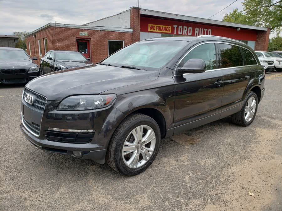 2009 Audi Q7 3.6 Quattro Navi 3rd Row Panoramic Roof LOADED, available for sale in East Windsor, Connecticut | Toro Auto. East Windsor, Connecticut