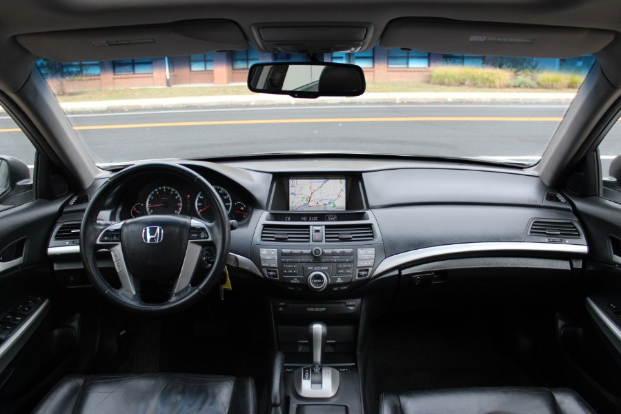 2009 Honda Accord Sdn 4dr V6 Auto EX-L w/Navi PZEV, available for sale in Manchester, Connecticut | Carsonmain LLC. Manchester, Connecticut 2009 Honda Accord Sdn 4dr V6 Auto EX-L w/Navi PZEV, available for sale in Manchester, Connecticut | Carsonmain LLC. Manchester, Connecticut