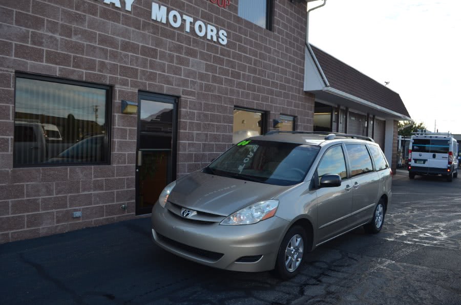 2006 Toyota Sienna 5dr LE FWD 7-Passenger (Natl), available for sale in Bridgeport, Connecticut | Airway Motors. Bridgeport, Connecticut