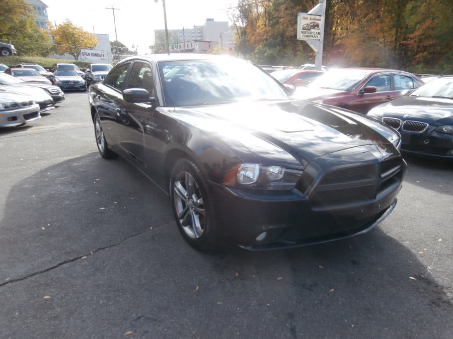 2013 Dodge Charger 4dr Sdn SXT AWD, available for sale in Waterbury, Connecticut | Jim Juliani Motors. Waterbury, Connecticut