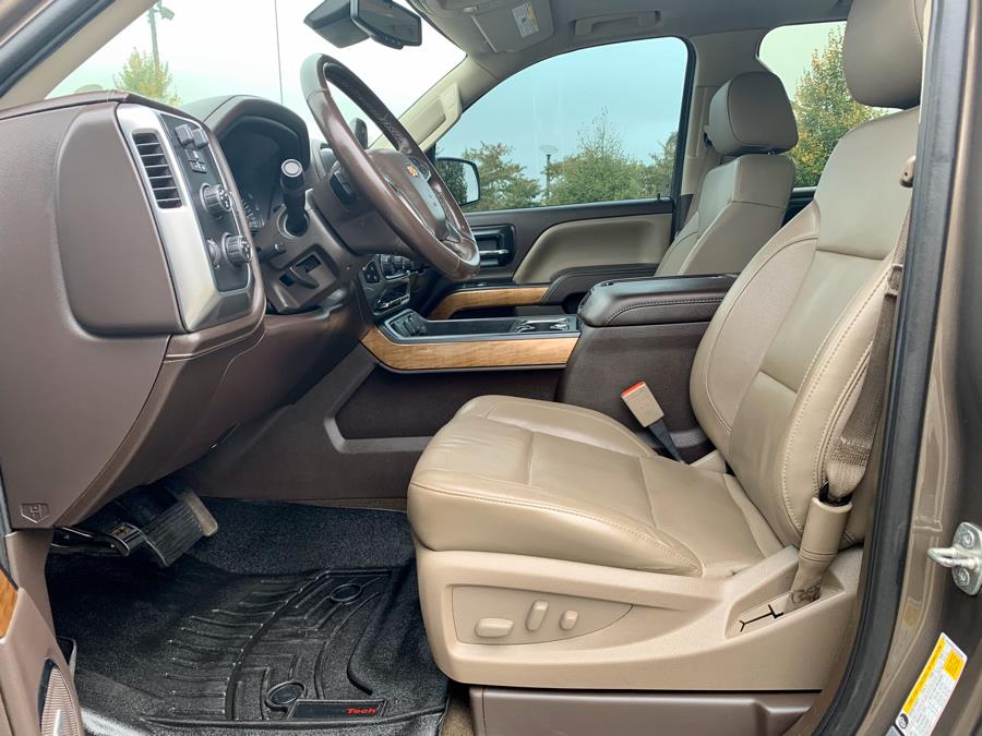 Used Chevrolet Silverado 1500 4WD Crew Cab 143.5" LTZ w/2LZ 2014 | RT Auto Center LLC. Newark, New Jersey Used Chevrolet Silverado 1500 4WD Crew Cab 143.5" LTZ w/2LZ 2014 | RT Auto Center LLC. Newark, New Jersey