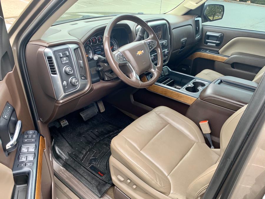 Used Chevrolet Silverado 1500 4WD Crew Cab 143.5" LTZ w/2LZ 2014 | RT Auto Center LLC. Newark, New Jersey Used Chevrolet Silverado 1500 4WD Crew Cab 143.5" LTZ w/2LZ 2014 | RT Auto Center LLC. Newark, New Jersey