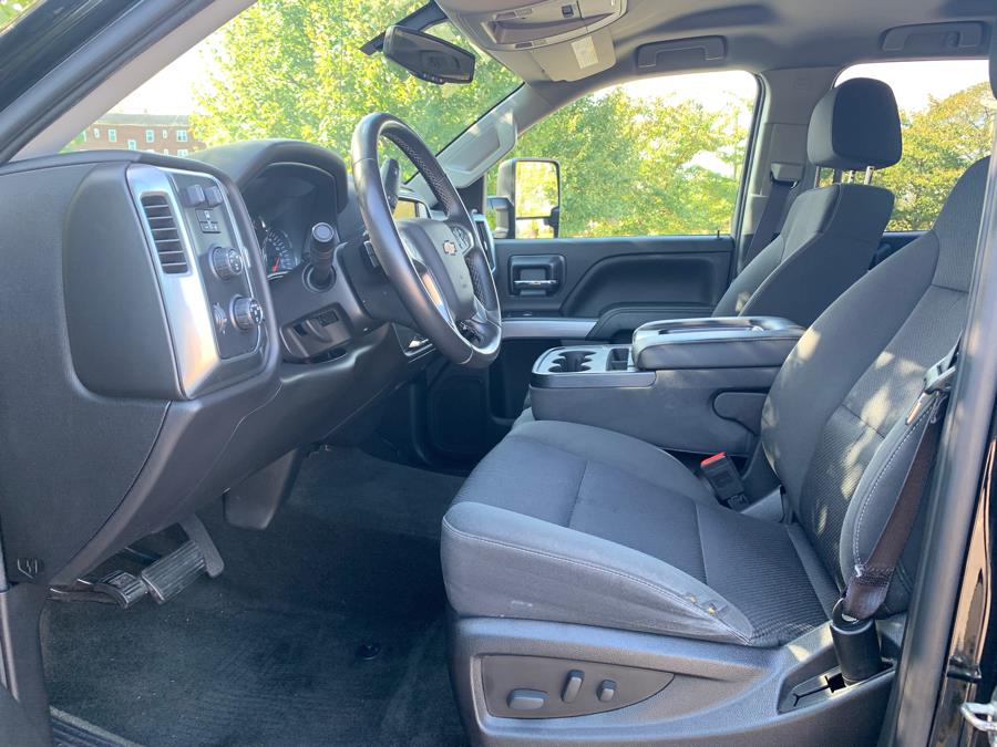 Used Chevrolet Silverado 1500 4WD Double Cab 143.5" LT w/1LT 2014 | RT Auto Center LLC. Newark, New Jersey Used Chevrolet Silverado 1500 4WD Double Cab 143.5" LT w/1LT 2014 | RT Auto Center LLC. Newark, New Jersey