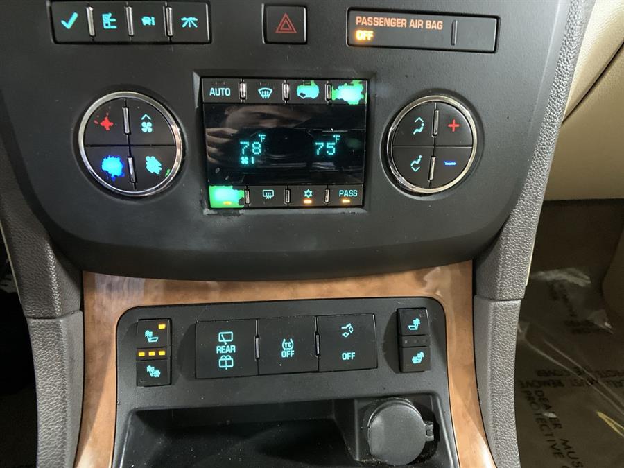 2012 Buick Enclave AWD 4dr Leather, available for sale in Stratford, Connecticut | Wiz Leasing Inc. Stratford, Connecticut 2012 Buick Enclave AWD 4dr Leather, available for sale in Stratford, Connecticut | Wiz Leasing Inc. Stratford, Connecticut