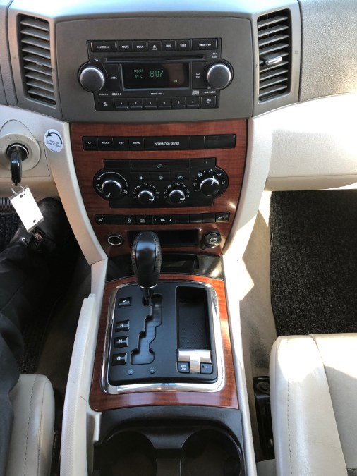 2005 Jeep Grand Cherokee 4dr Limited 4WD, available for sale in Suffield, Connecticut | Suffield Auto LLC. Suffield, Connecticut 2005 Jeep Grand Cherokee 4dr Limited 4WD, available for sale in Suffield, Connecticut | Suffield Auto LLC. Suffield, Connecticut