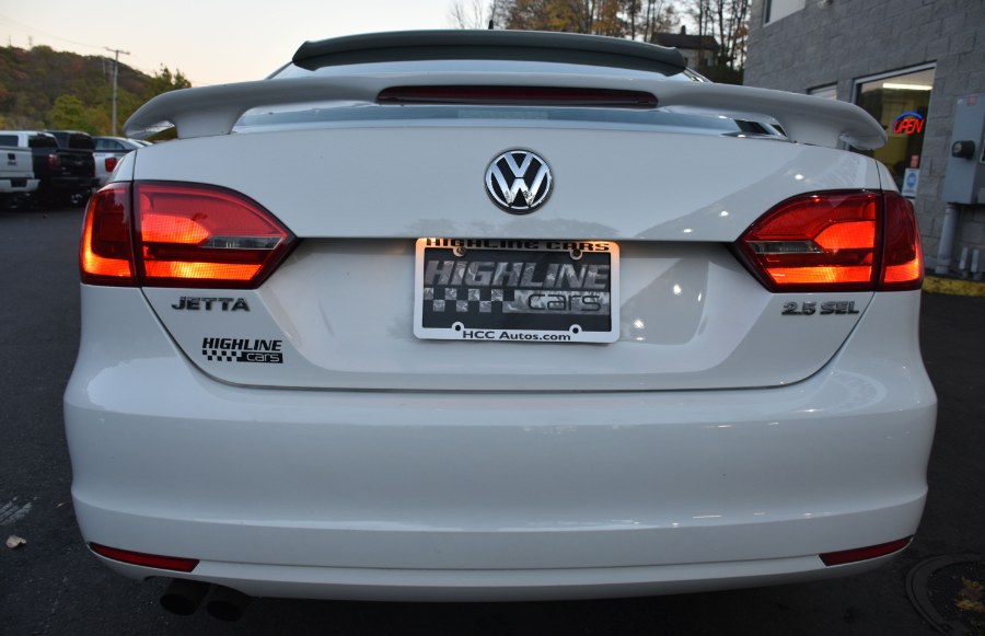 2012 Volkswagen Jetta Sedan 4dr Manual SEL w/Sunroof PZEV, available for sale in Waterbury, Connecticut | Highline Car Connection. Waterbury, Connecticut 2012 Volkswagen Jetta Sedan 4dr Manual SEL w/Sunroof PZEV, available for sale in Waterbury, Connecticut | Highline Car Connection. Waterbury, Connecticut