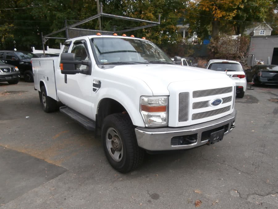2008 Ford Super Duty F-350 SRW 4WD SuperCab 162" WB 60" CA XL, available for sale in Waterbury, Connecticut | Jim Juliani Motors. Waterbury, Connecticut