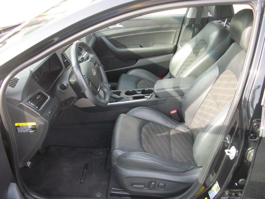 2017 Hyundai Sonata Sport Sport 2.4L, available for sale in Jamaica, New York | Gateway Car Dealer Inc. Jamaica, New York 2017 Hyundai Sonata Sport Sport 2.4L, available for sale in Jamaica, New York | Gateway Car Dealer Inc. Jamaica, New York