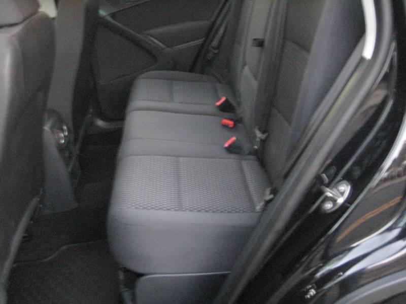 2011 Volkswagen Tiguan SE 4Motion 4dr SUV, available for sale in Massapequa, New York | Rite Choice Auto Inc.. Massapequa, New York 2011 Volkswagen Tiguan SE 4Motion 4dr SUV, available for sale in Massapequa, New York | Rite Choice Auto Inc.. Massapequa, New York