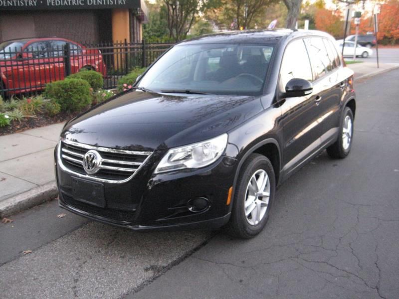 2011 Volkswagen Tiguan SE 4Motion 4dr SUV, available for sale in Massapequa, New York | Rite Choice Auto Inc.. Massapequa, New York 2011 Volkswagen Tiguan SE 4Motion 4dr SUV, available for sale in Massapequa, New York | Rite Choice Auto Inc.. Massapequa, New York
