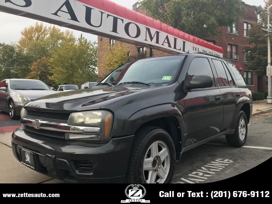 2004 Chevrolet TrailBlazer 4dr 2WD LS, available for sale in Jersey City, New Jersey | Zettes Auto Mall. Jersey City, New Jersey