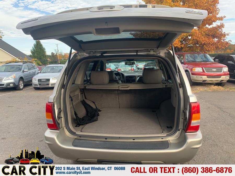 2004 Jeep Grand Cherokee 4dr Limited 4WD, available for sale in East Windsor, Connecticut | Car City LLC. East Windsor, Connecticut 2004 Jeep Grand Cherokee 4dr Limited 4WD, available for sale in East Windsor, Connecticut | Car City LLC. East Windsor, Connecticut
