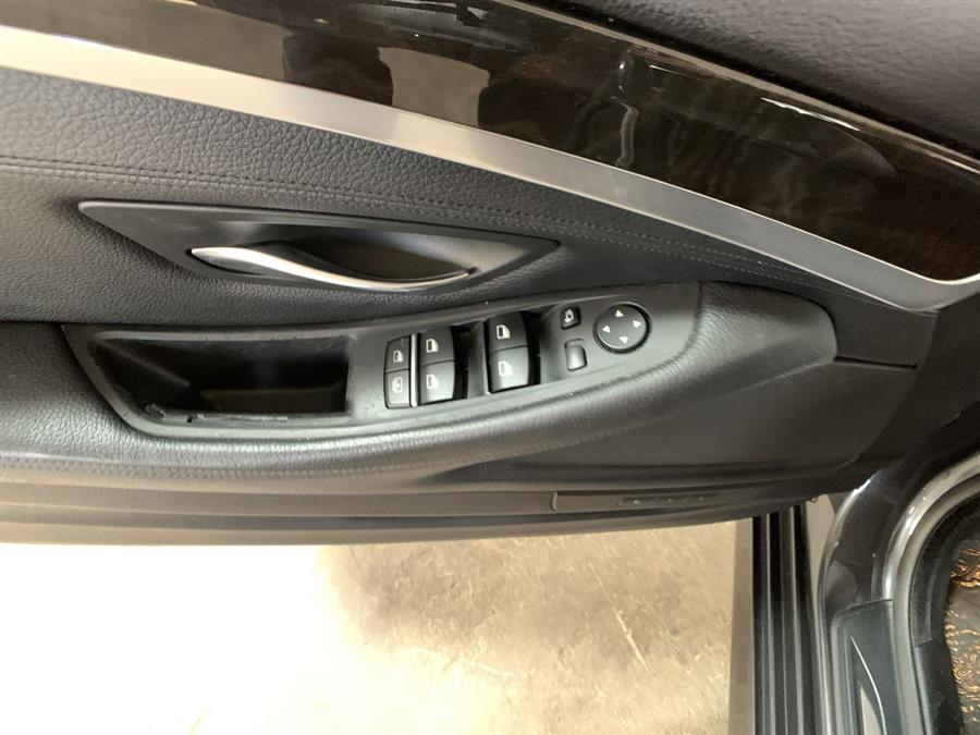 2011 BMW 5 Series 4dr Sdn 550i xDrive AWD, available for sale in Stratford, Connecticut | Wiz Leasing Inc. Stratford, Connecticut 2011 BMW 5 Series 4dr Sdn 550i xDrive AWD, available for sale in Stratford, Connecticut | Wiz Leasing Inc. Stratford, Connecticut