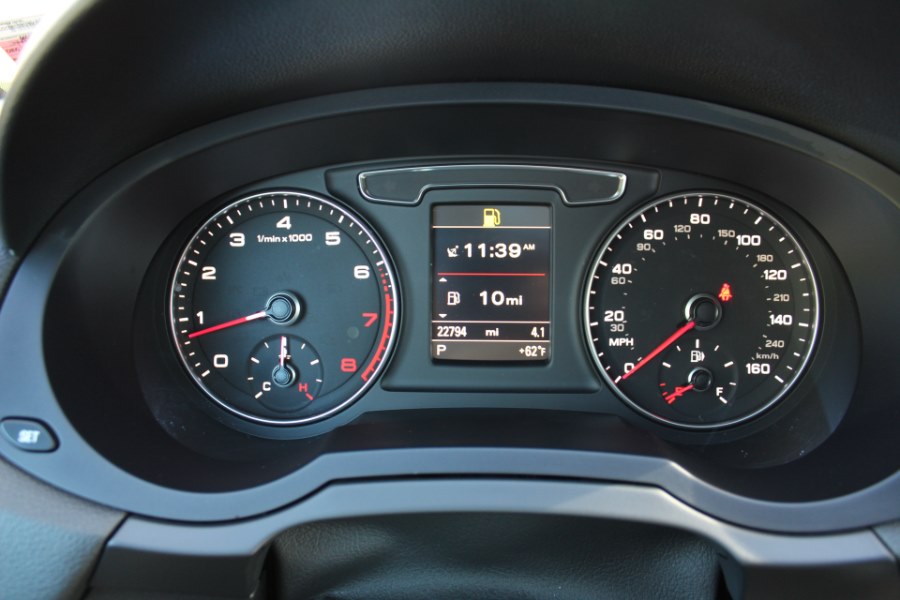 2016 Audi Q3 quattro 4dr Prestige, available for sale in Great Neck, New York | Great Neck Car Buyers & Sellers. Great Neck, New York 2016 Audi Q3 quattro 4dr Prestige, available for sale in Great Neck, New York | Great Neck Car Buyers & Sellers. Great Neck, New York