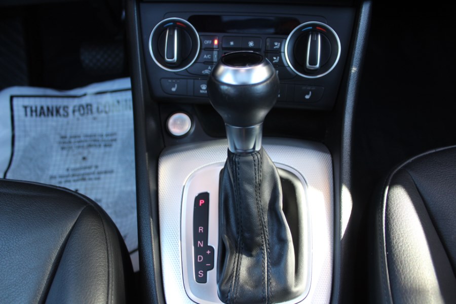 2016 Audi Q3 quattro 4dr Prestige, available for sale in Great Neck, New York | Great Neck Car Buyers & Sellers. Great Neck, New York 2016 Audi Q3 quattro 4dr Prestige, available for sale in Great Neck, New York | Great Neck Car Buyers & Sellers. Great Neck, New York