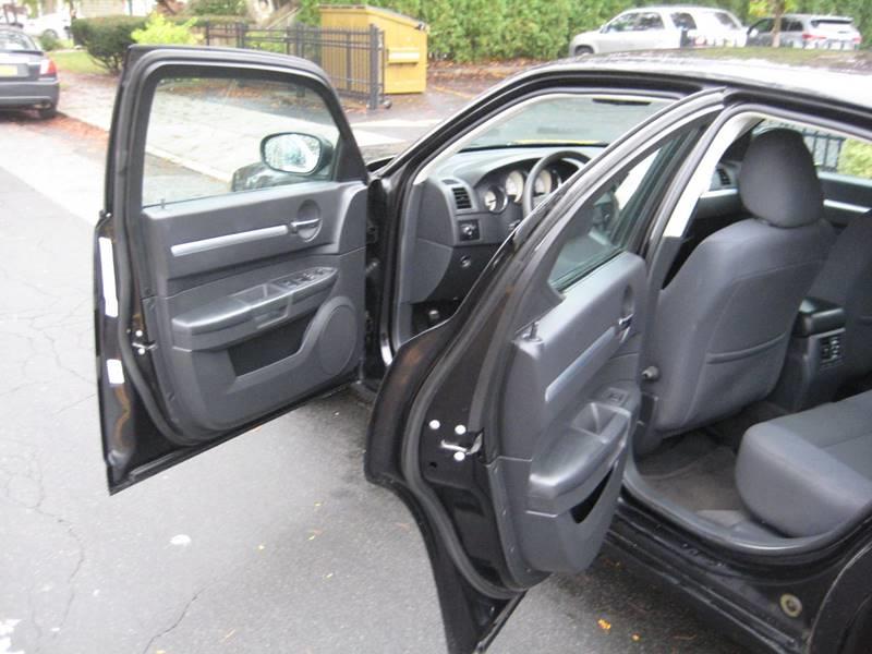2010 Dodge Charger SXT 4dr Sedan, available for sale in Massapequa, New York | Rite Choice Auto Inc.. Massapequa, New York 2010 Dodge Charger SXT 4dr Sedan, available for sale in Massapequa, New York | Rite Choice Auto Inc.. Massapequa, New York