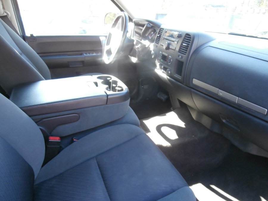 2009 GMC Sierra 1500 4WD Crew Cab 143.5" SLE, available for sale in Waterbury, Connecticut | Jim Juliani Motors. Waterbury, Connecticut 2009 GMC Sierra 1500 4WD Crew Cab 143.5" SLE, available for sale in Waterbury, Connecticut | Jim Juliani Motors. Waterbury, Connecticut